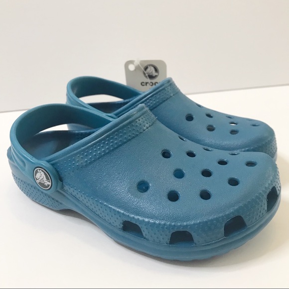 crocs cayman